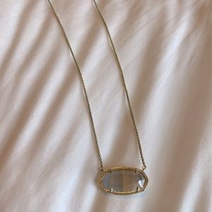 Kendra Scott necklace